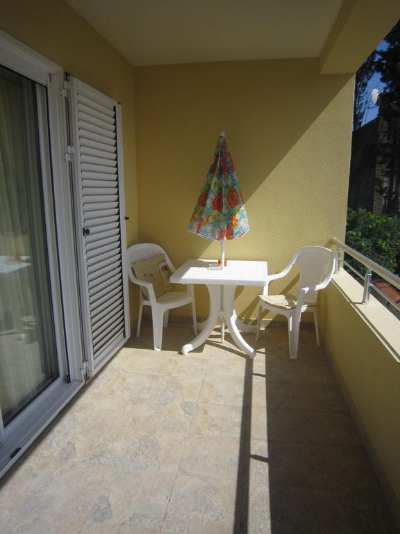 Apartments Viktoria Tivat Habitación foto