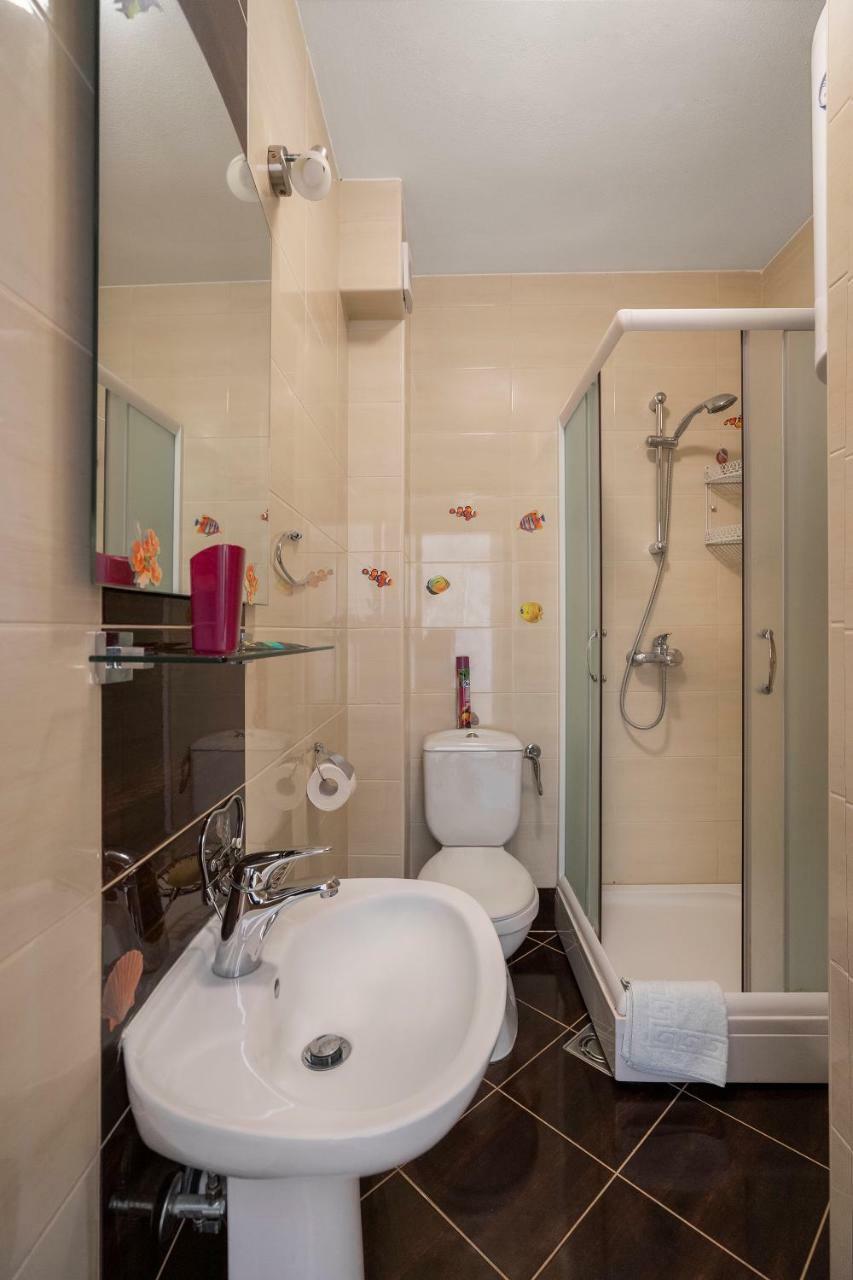 Apartments Viktoria Tivat Habitación foto